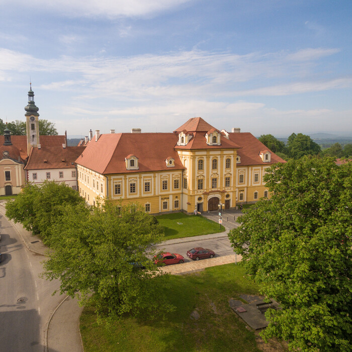 Borovanský klášter a zahrady